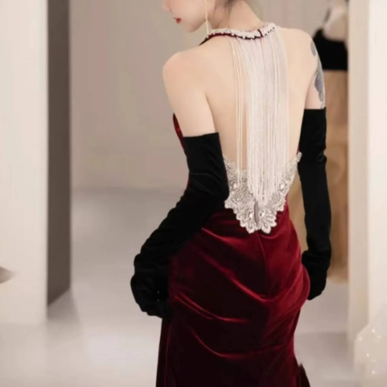 全2色 バックシャン マーメイドドレス ビジュー キラキラ ベルベット ハイスリット ロング 韓国【K11295】