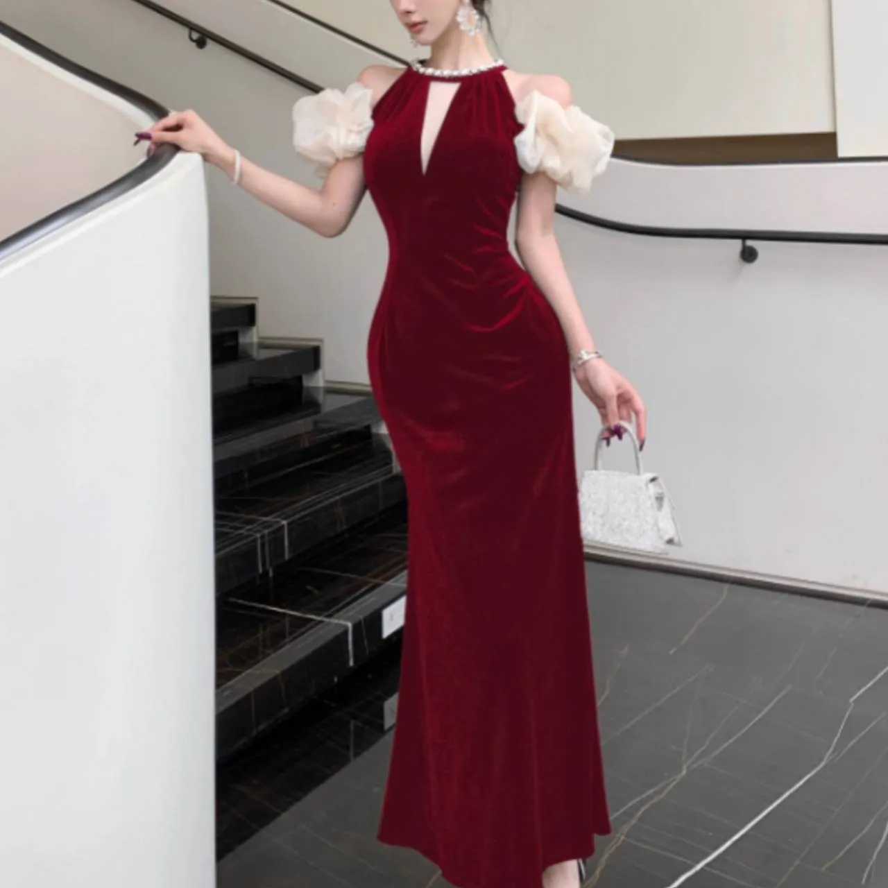 全2色 マーメイドドレス 首元ビジュー オープンショルダー パフスリーブ 胸元シアー ハイウエスト マキシ丈 韓国【K12724】