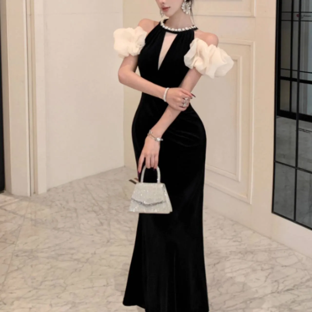 全2色 マーメイドドレス 首元ビジュー オープンショルダー パフスリーブ 胸元シアー ハイウエスト マキシ丈 韓国【K12724】