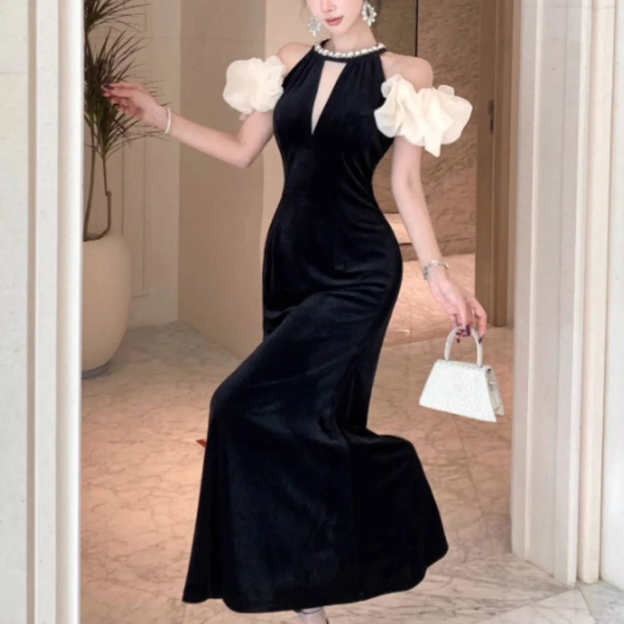 全2色 マーメイドドレス 首元ビジュー オープンショルダー パフスリーブ 胸元シアー ハイウエスト マキシ丈 韓国【K12724】