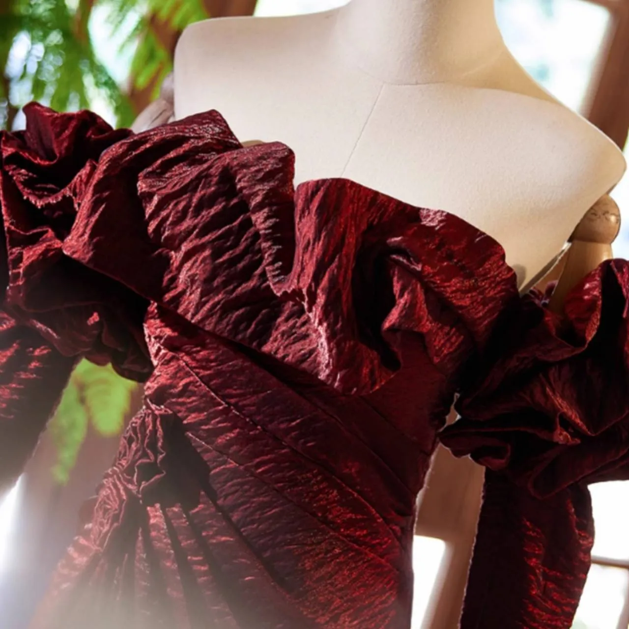 オフショルダー ドレス イブニングドレス 長袖 3Dフラワー フリル バックレースアップ Aライン 韓国【K12824】